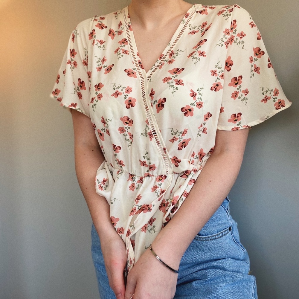 Floral short sleeve blouse, Sienna Sky, size small